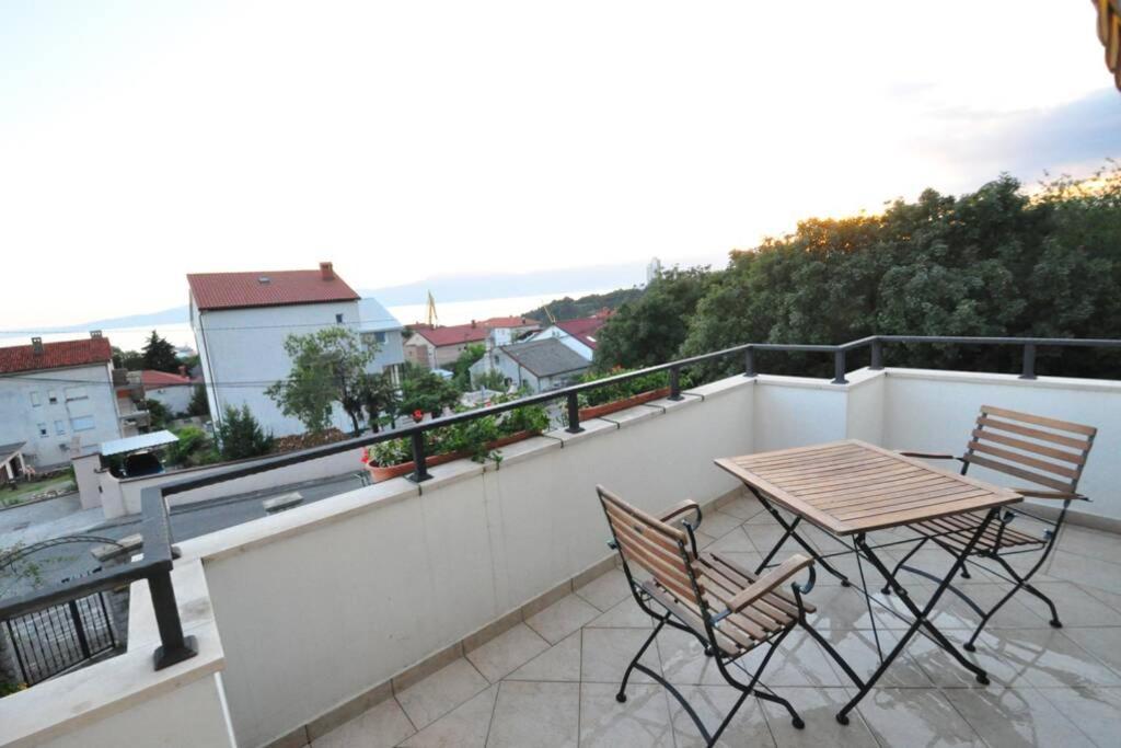 Lux Apartman Leo Apartment Kostrena Exterior foto